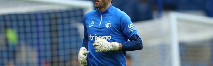 太阳报：切尔西门将贝蒂内利在家附近砍伐40英尺大树，引邻里纠纷