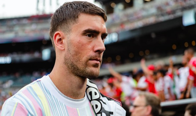 乔纳森·大卫：法甲金靴，尤文新星的崛起