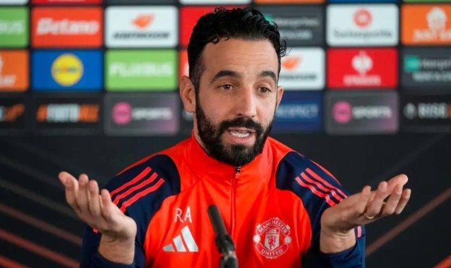 曼联0-1热刺：阿莫林输掉关键战，曼联复兴长路漫漫