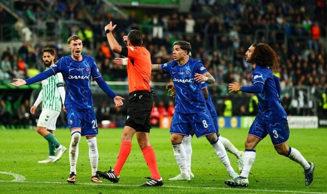 切尔西整活儿让一追四，没困难创造困难也要上，欧协联大满贯达成