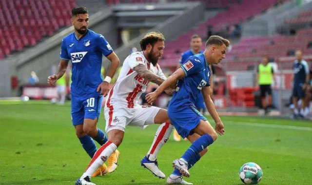 德甲：沃尔夫斯堡VS霍芬海姆，霍地风光入画笺，村园焕彩映蓝天