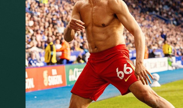 利物浦官方：阿诺德被评为1-0莱斯特城全场最佳，本赛季首次当选